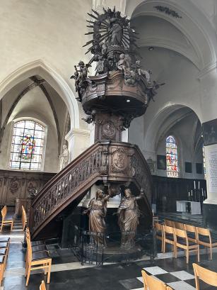 preekstoel OLV Geboortekerk Lebbeke