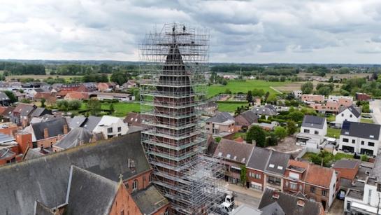 restauratie torenspits Opstal