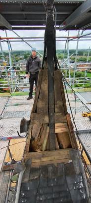 restauratie torenspits Opstal