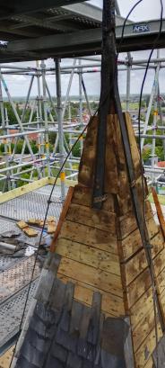 restauratie torenspits Opstal
